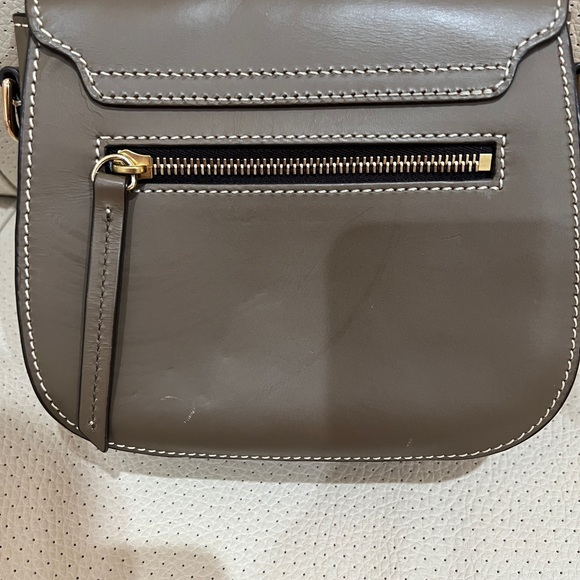 Dooney and Bourke crossbody - Picture 2 of 6